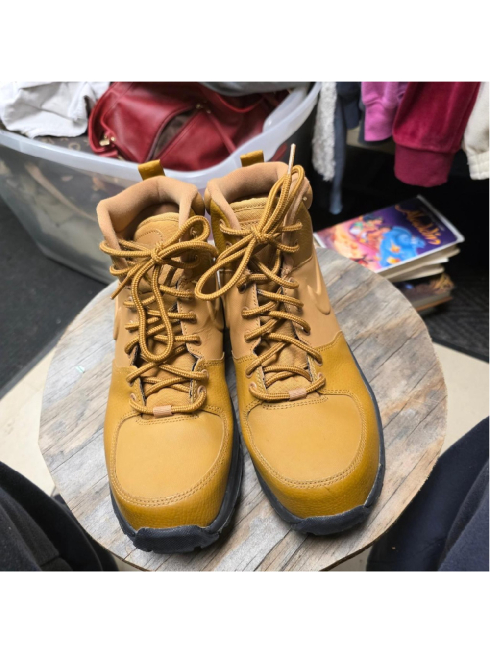 Nike ACG boots in tan & brown #acg #outdoor
#DepopSweepstakes